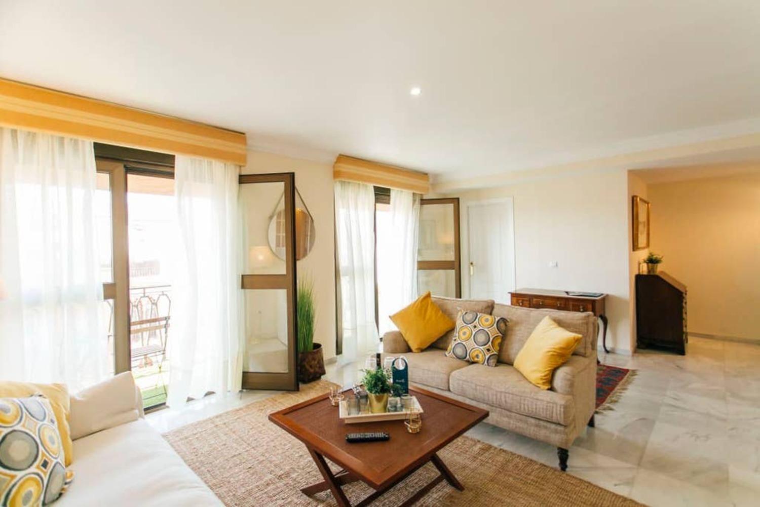 Wide And Bright- 3bd 2bth- Arenal Appartement