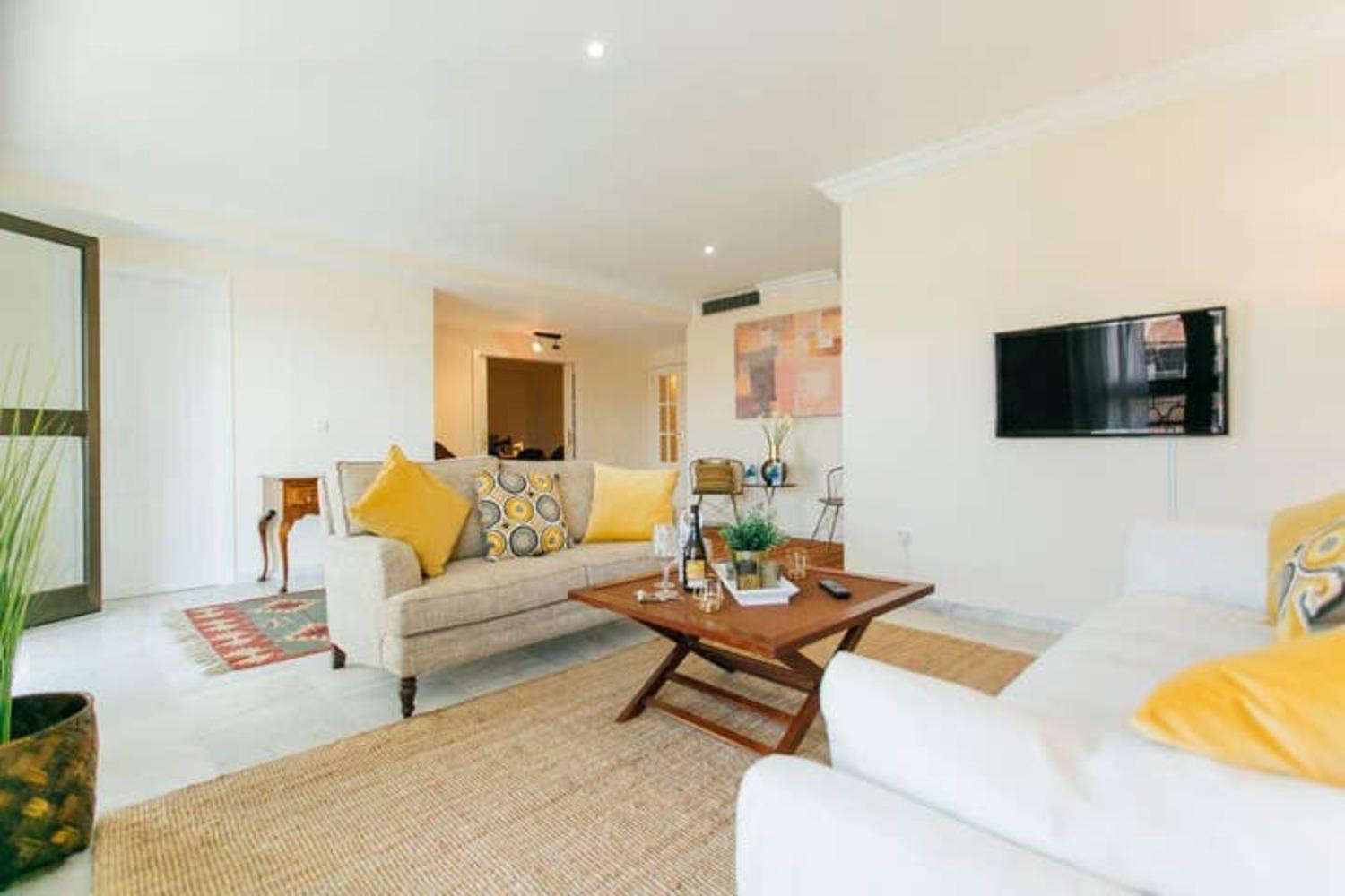 Wide And Bright- 3bd 2bth- Arenal Appartement